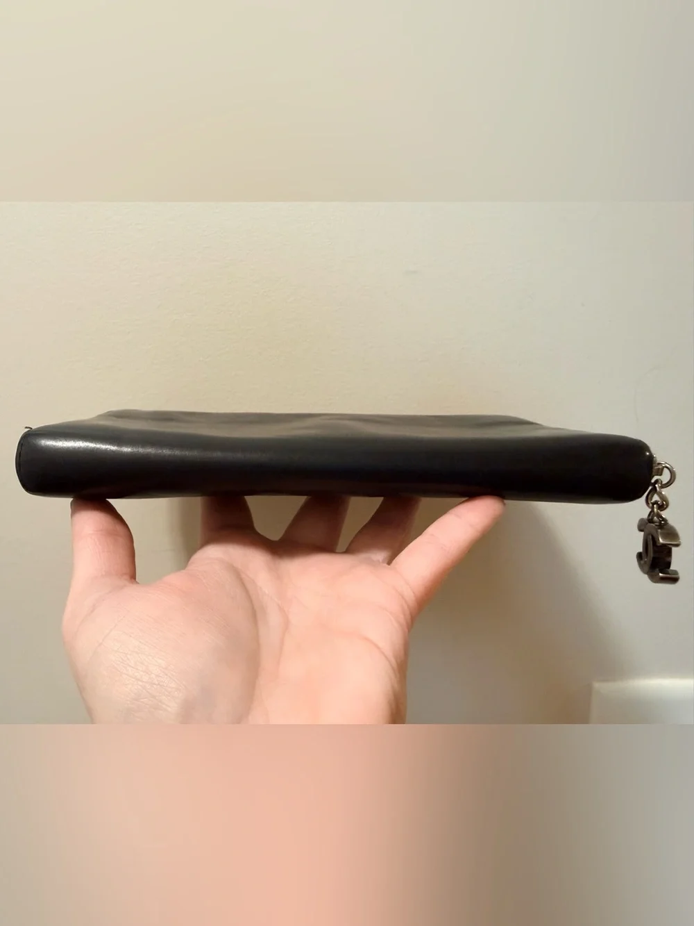 *Rare* Authentic Chanel - Lambskin Zippy Wallet